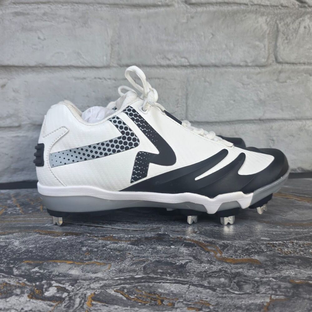 RIP-IT Diamond White Metal Spike Fastpitch Softball Cleats Size 9